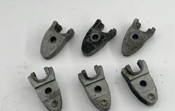 Audi A7 S7 4G Fuel Injector clamp holder 059130216J