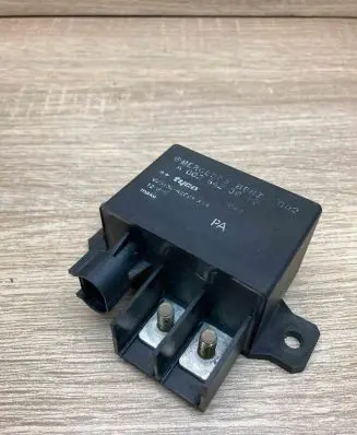 Mercedes-Benz E W211 Glow plug pre-heat relay A0025423819