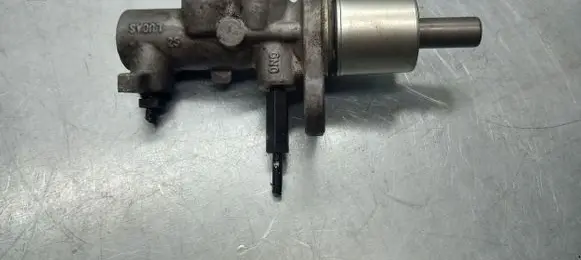 Volkswagen PASSAT B5.5 Master brake cylinder