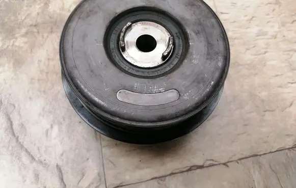 Mercedes-Benz E W213 Crankshaft pulley 0809101012