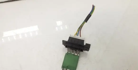 Opel Combo D Heater blower motor/fan resistor