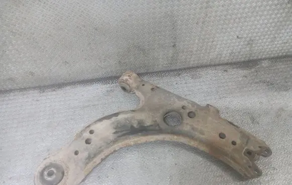 Volkswagen Golf IV Front lower control arm/wishbone