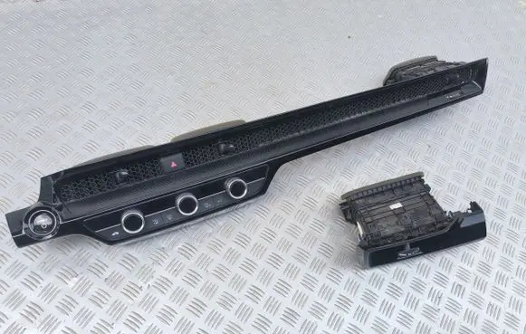 Honda CR-V Tailgate/trunk/boot open switch 