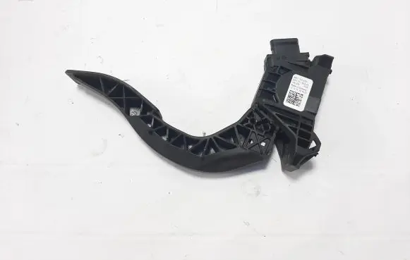 Audi A4 S4 B9 8W Accelerator throttle pedal 8W1723523