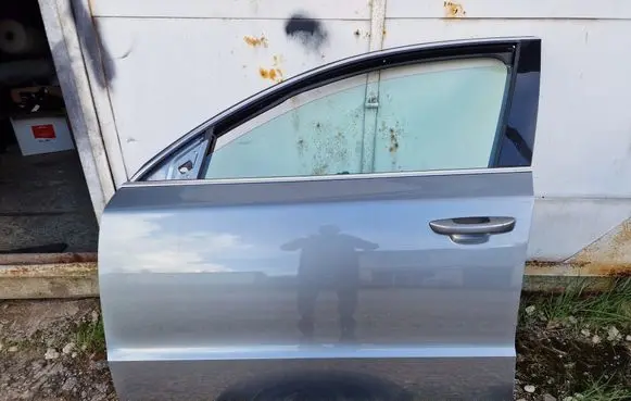 Skoda Superb B6 (3T) Front door