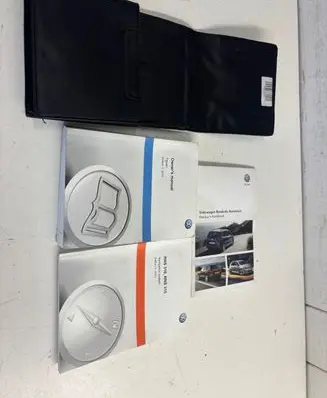 Volkswagen Tiguan Owners service history hand book 