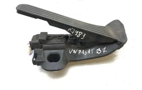 Volkswagen PASSAT B7 Accelerator throttle pedal 1k2721503aj K2989