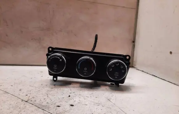 Chrysler Sebring (JS) Climate control unit P05058100AD