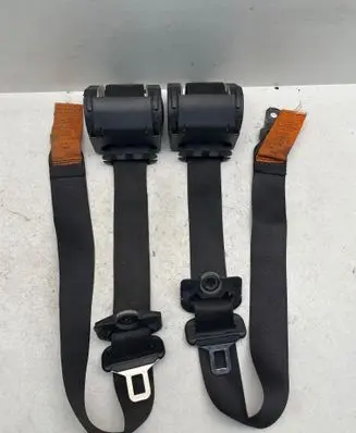 BMW 5 E39 Front seatbelt 8198571 040120 56617510