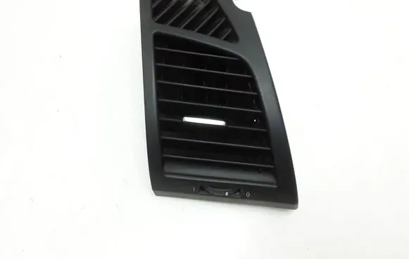 BMW 1 E81 E87 Dashboard side air vent grill/cover trim 7059188