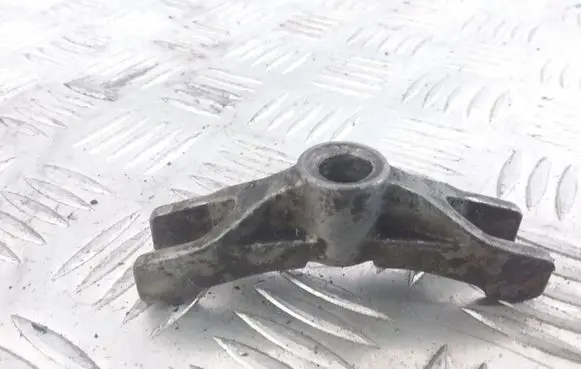 Opel Corsa C Fuel Injector clamp holder