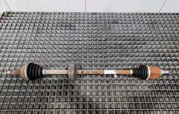 Dacia Sandero II Front driveshaft 391007857R44 391007857R