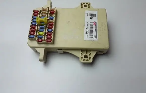 KIA Ceed Fuse module 919501H51010