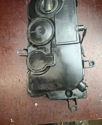 Volkswagen PASSAT B6 Rocker cam cover 03G103475D 03G103469M