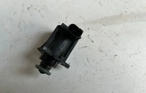 Audi A4 S4 B7 8E 8H Turbine electric control actuator 06F145710C