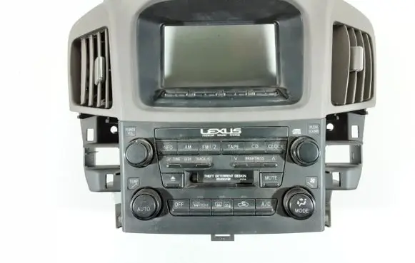 Lexus RX 300 Radio/CD/DVD/GPS head unit 8401048031E0 8401048031