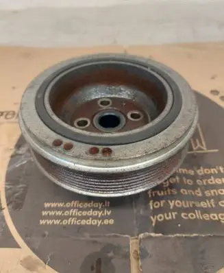 Iveco Daily 5th gen Crankshaft pulley 504078435