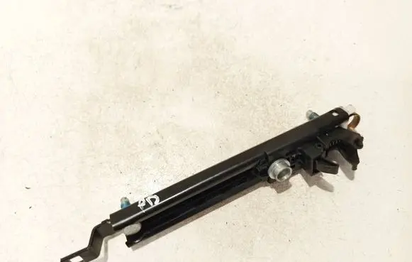 Opel Astra H Seat belt adjustment rail 13166032