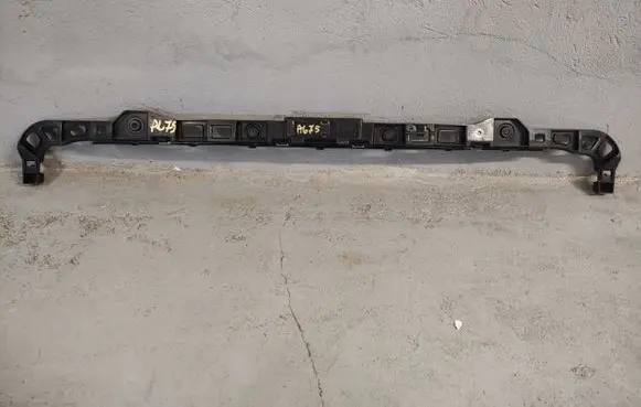 Volkswagen Golf VI Rear bumper mounting bracket 5K6807863