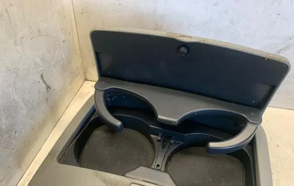Hyundai Santa Fe Cup holder 