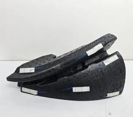 Volkswagen Touareg II Rear bumper foam support bar 7P6807252C