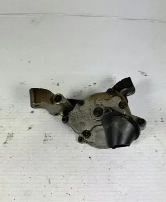 Volkswagen Golf VI Oil pump 03C115121M