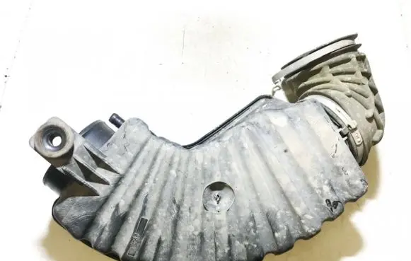 Chrysler 300M Air intake hose/pipe