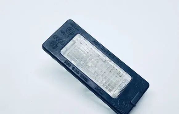 Volkswagen Touareg II Number plate light 5N0943021