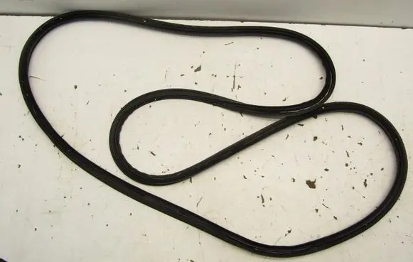Mazda CX-5 II Trunk rubber seal (body) 144323