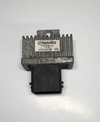 Nissan Juke I F15 Glow plug pre-heat relay 8200859243
