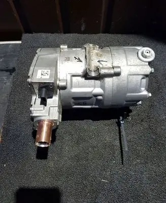 Citroen C5 Aircross Air conditioning (A/C) compressor (pump) 9840203080