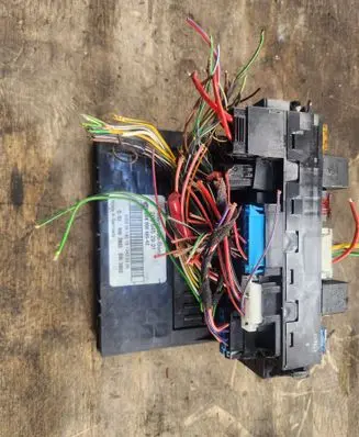 Mercedes-Benz Vito Viano W639 Fuse module 5DK00848542