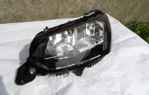 Peugeot 208 Headlight/headlamp 9823194080 L90174686 01HCRPL175