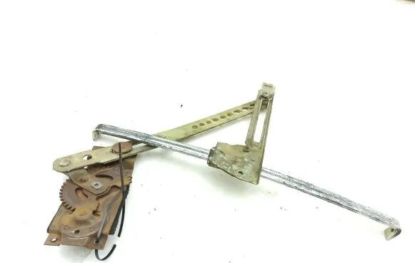 Mercedes-Benz 280 450 W116 Front door manual window regulator 1167202046 1167250202