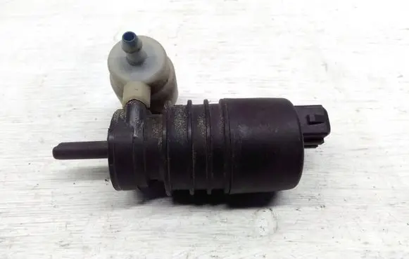 Opel Zafira B Windscreen/windshield washer pump