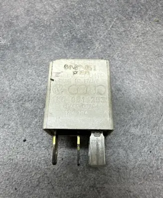Volkswagen Touran I Other relay 1K0951253 040705J