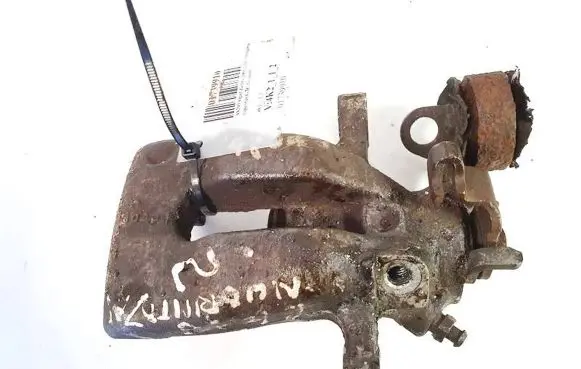 Opel Zafira A Rear brake caliper