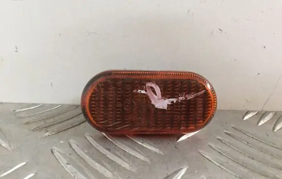 Renault Laguna I Front fender indicator light 6R0142789 13910020 0142789