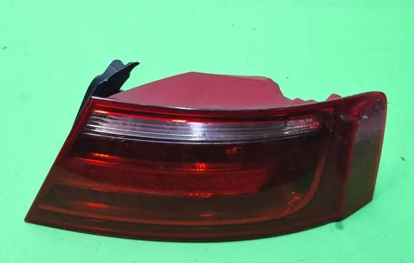 Audi A5 8T 8F Rear/tail lights 8T0945096