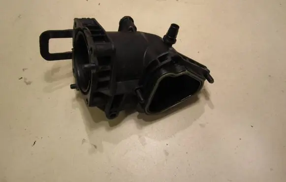 Volkswagen PASSAT B6 Intake manifold 03C129721D