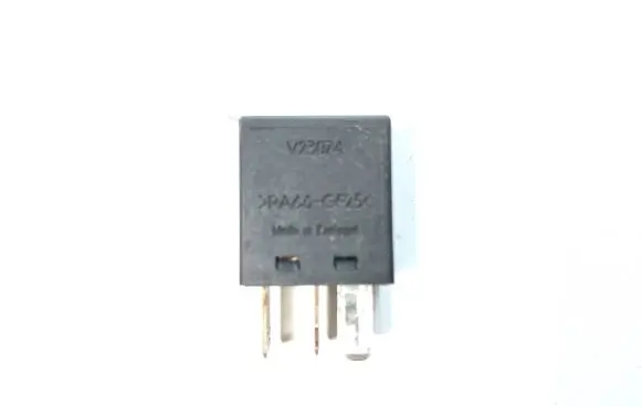 Ford Mondeo MK II Other relay 2W9314B192BA 033772C A1301X17