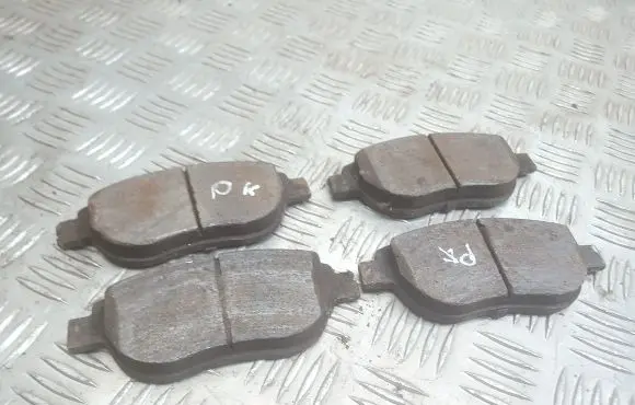 Peugeot 307 Brake pads (front) 