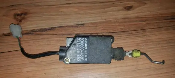 Mazda 626 Central locking motor 8300004581 G21259350