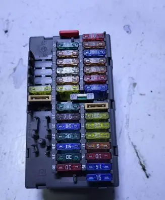 Citroen Berlingo Fuse module 9568205480