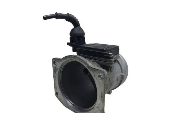Audi A4 S4 B5 8D Mass air flow meter 037906461B