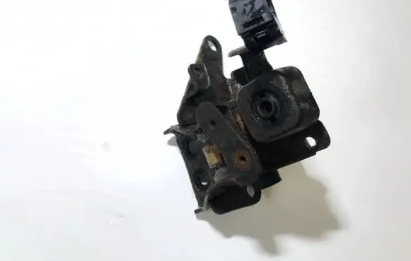 Toyota Corolla Verso E121 Engine mount bracket