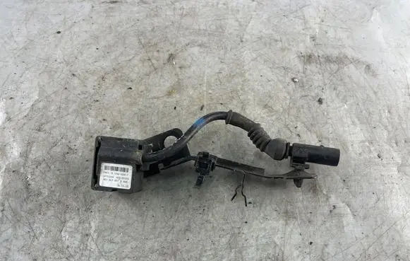 Audi A8 S8 D3 4E Acceleration sensor 4E0907651G 4E0616575J