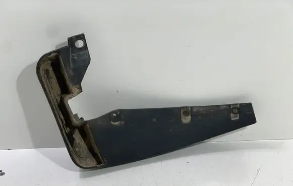Renault Koleos I Front mudguard 7711423665