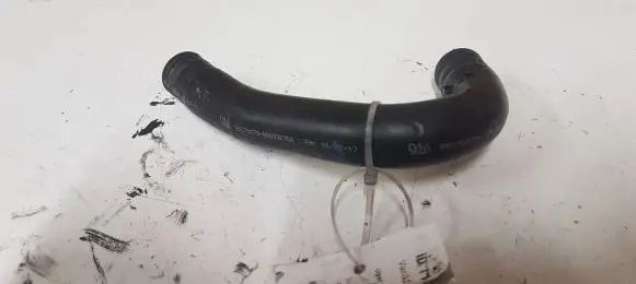 Opel Insignia A Engine coolant pipe/hose 55570079