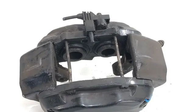 Mercedes-Benz S W220 Front brake caliper 20704603